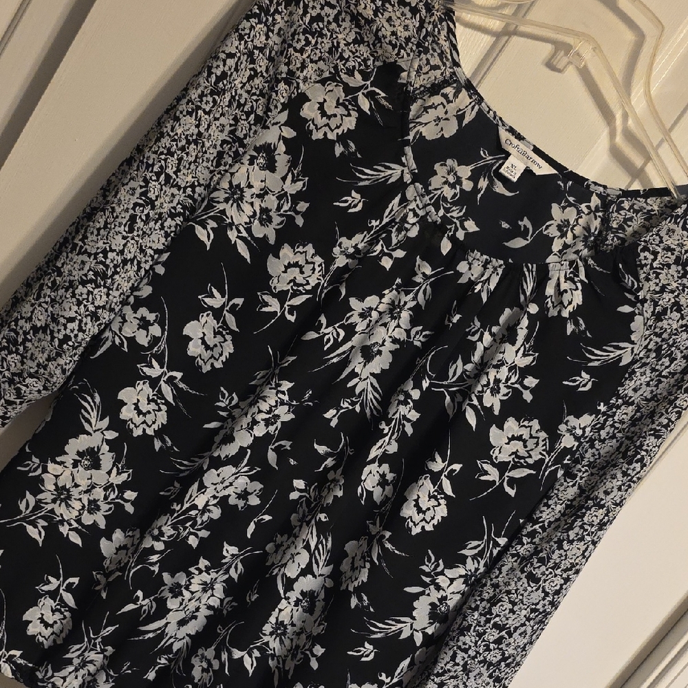 croft & barrow Black and White Floral Puff-Sleeve Blouse